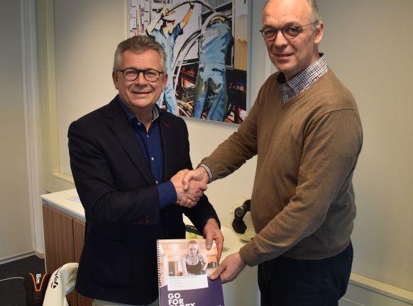 Ondertekening sponsorovereenkomst Bakker Sliedrecht en Rotterdam Topsport