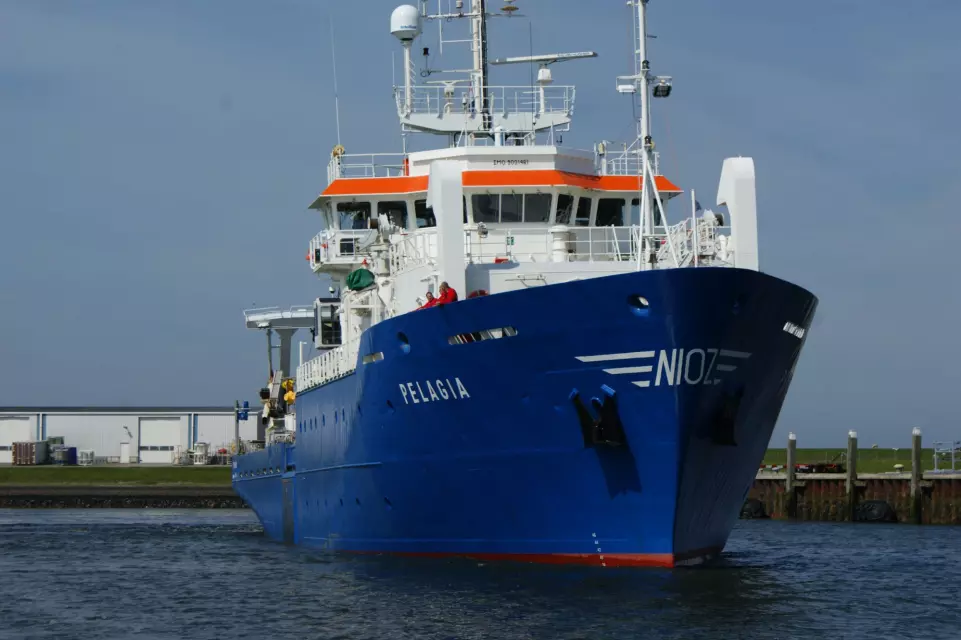 Inspection and repair main generator and auxiliary generators research vessel Pelagia