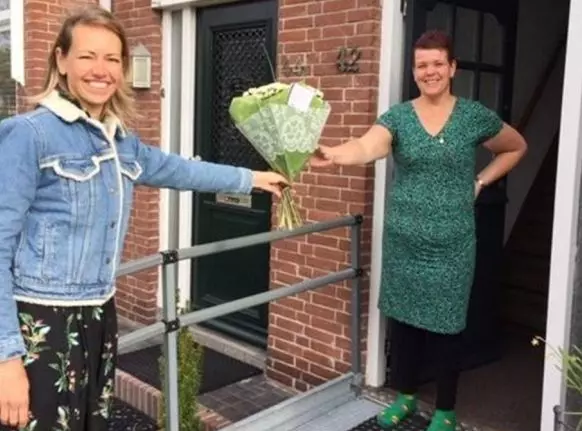 Bloemen voor geregistreerde mantelzorgers in Sliedrecht